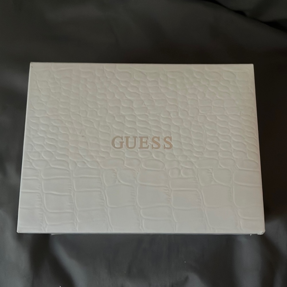 Guess Watch